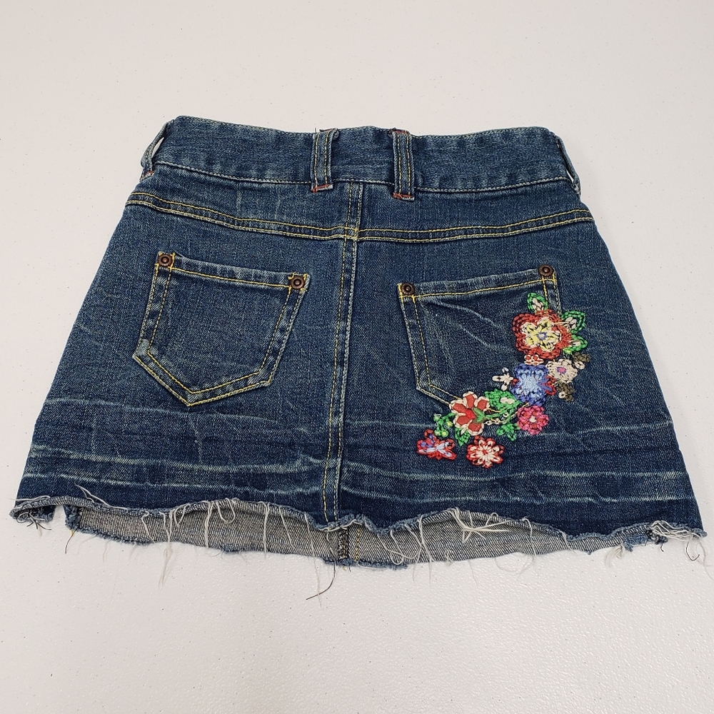 Mary Kate and Ashley Girls Denim Floral Skirt Size 7 - Picture 2 of 10